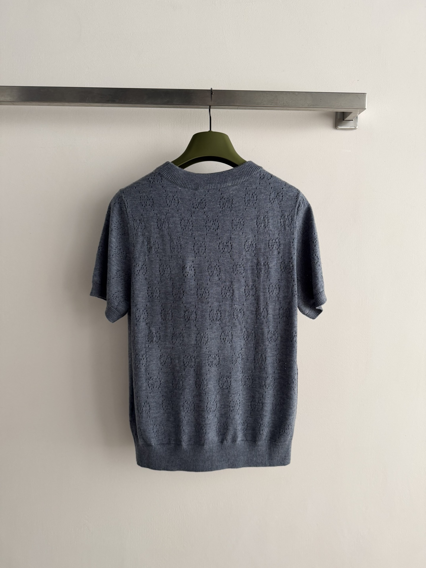 Women's short sleeves
